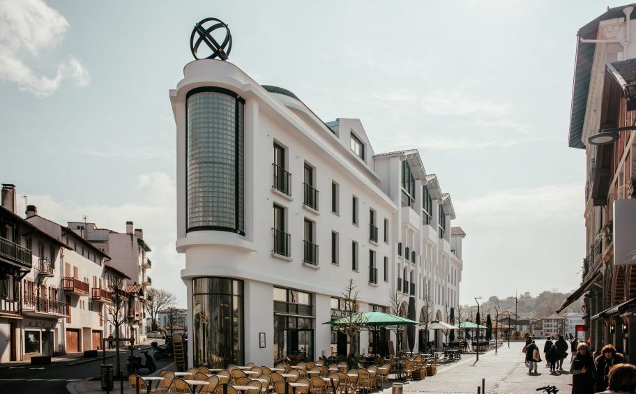 Hotel, Housing, Shops — the Foch Block Comes to Life in the Heart of Saint-Jean-de-Luz!