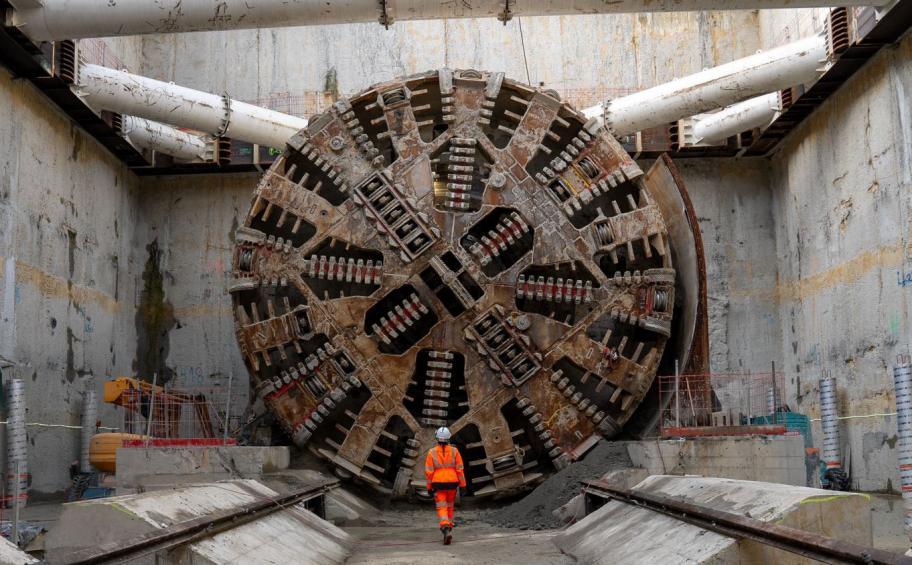 In Toulouse, the tunnel boring machine Jeanne-Marvig has begun excavating a 1.5-kilometer section.