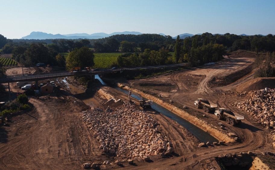 Dans le Var, Eiffage Génie Civil et Forézienne sécurisent et restaurent la rivière Naturby