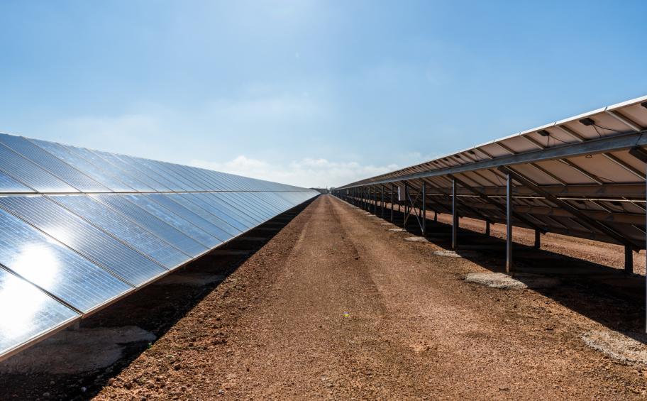 Eiffage wins the contract worth a total of €134 million to build two solar photovoltaic power plants with 300 MWp in total capacity at Córdoba in Spain