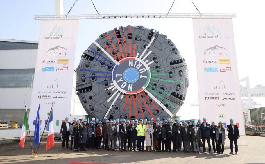 Lyon-Turin railway line: 2nd gripper tunnel boring machine delivered