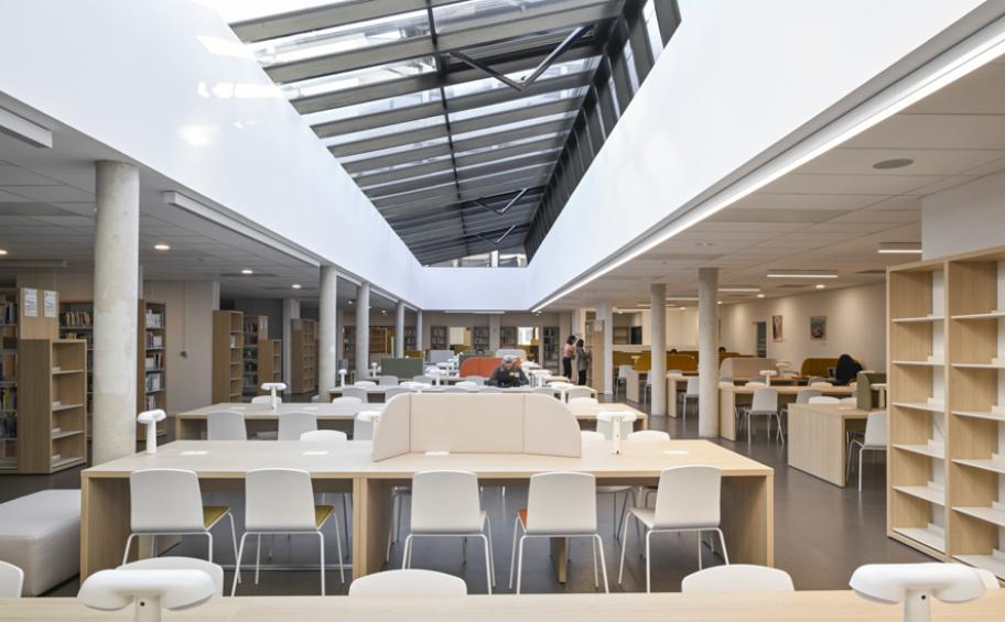 Livraison des 58 000m2 du Campus de Bordeaux Montaigne Montesquieu après 24 mois de réhabilitation en site occupé par Eiffage Construction