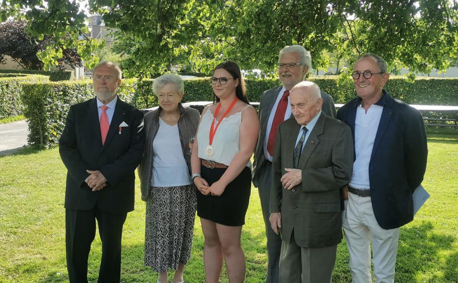 Amandine Hermeline, an apprentice surveyor at Eiffage Route, received the apprenticeship award!