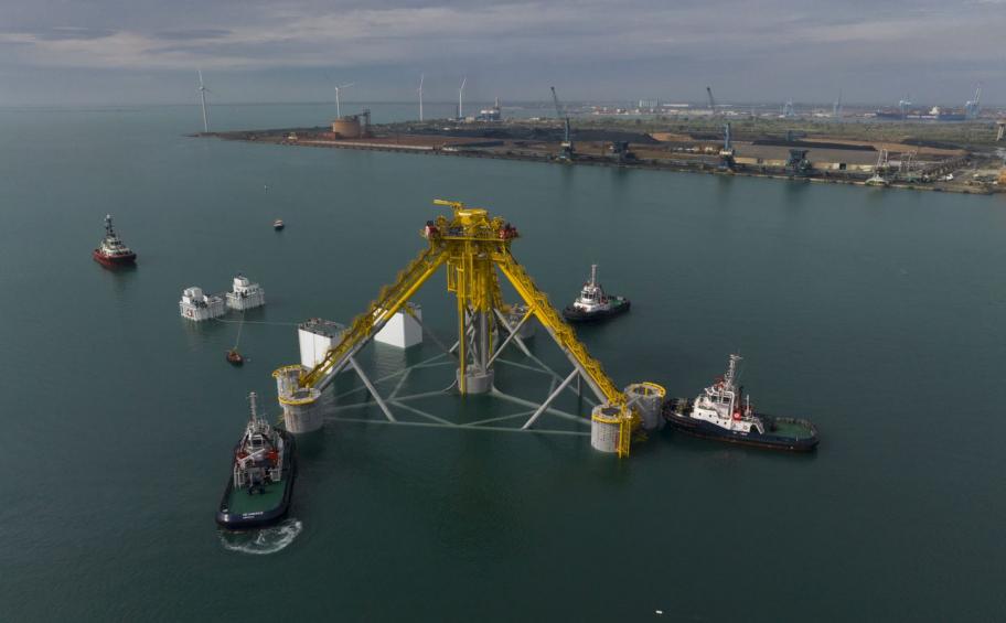 Provence Grand Large : le tout premier flotteur a été mis à l’eau