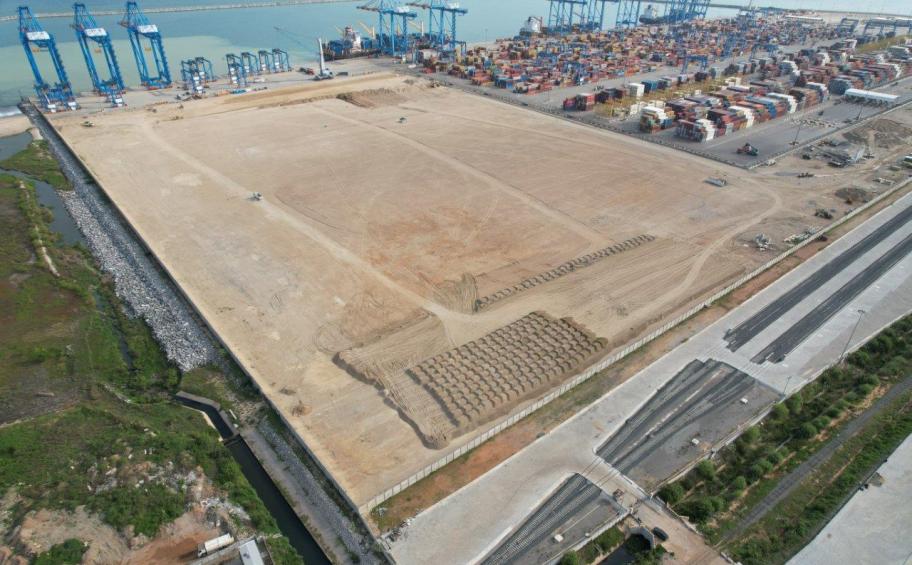 Au Ghana, Eiffage Génie Civil Marine poursuit les travaux d'extension du port de Tema