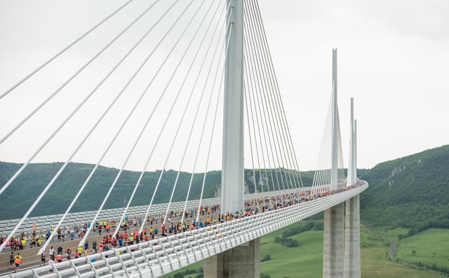 A great Course Eiffage du Viaduc de Millau en Aveyron for the fifth time