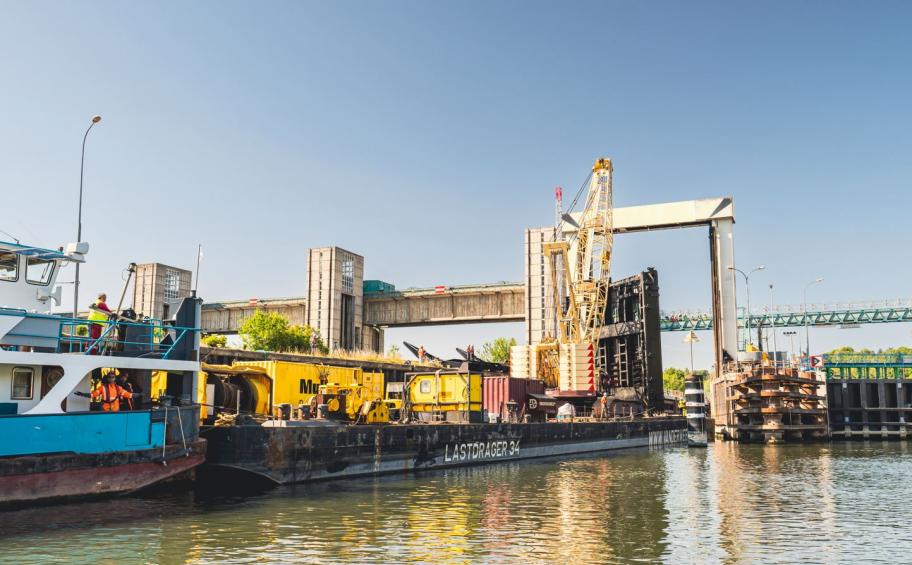 Eiffage Métal a participé à la rénovation et l'allongement de l'écluse de Méricourt (78)