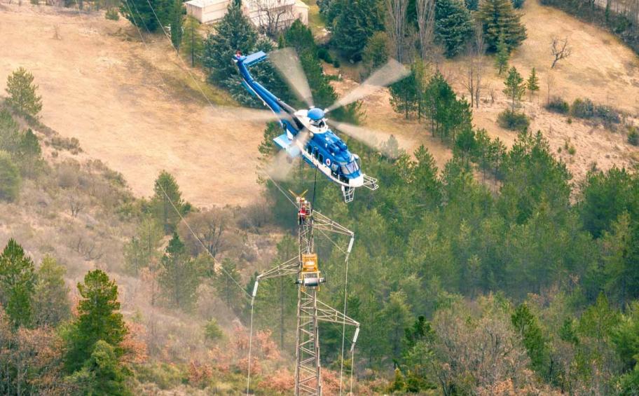 Un métier extraordinaire : opérateur de lignes à haute tension chez Eiffage Énergie Systèmes