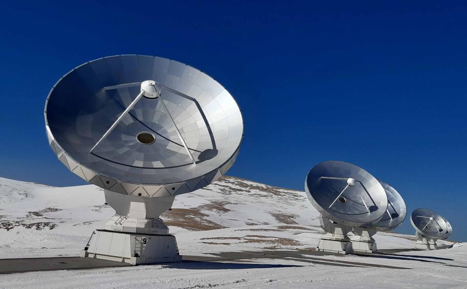 Dorsalys develops the Iram’s fibre network on Pic de Bure plateau, in a dizzying operation !