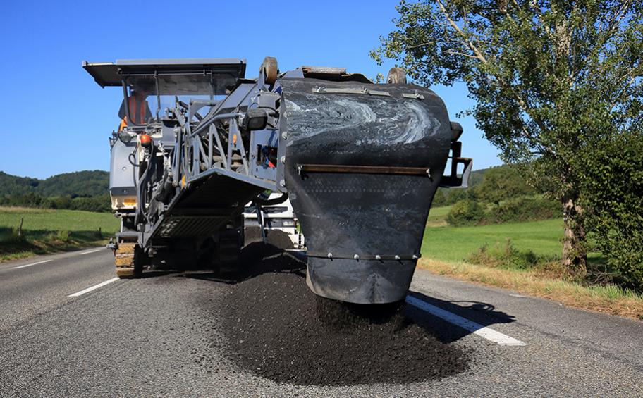 Important chantier de retraitement en place sur la RD 919 pour Eiffage Route