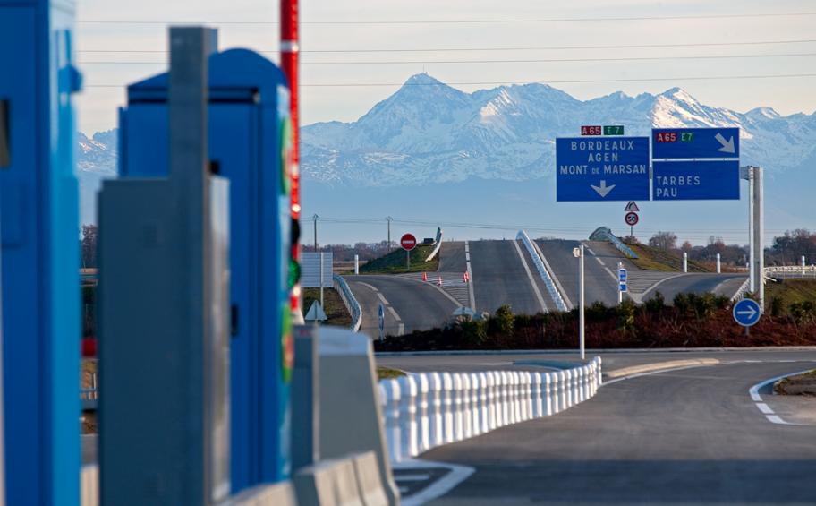 Eiffage finalise l’acquisition de 35 % de l’autoroute A65 située entre Pau et Langon et en devient l’actionnaire unique