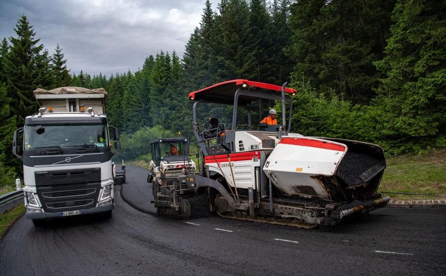 Du Biophalt® en expérimentation dans le col des Écorbans (853 m), 12e étape du Tour de France !