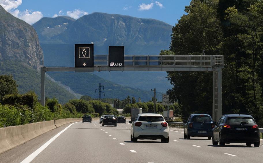 Car sharing lane opens on A48 motorway!